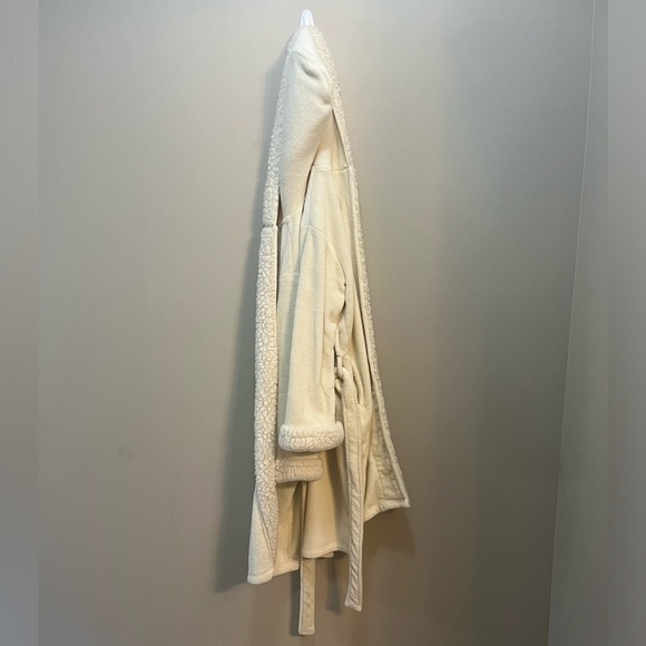 Pottery Barn Midi Robe Creamy Sherpa Hoodie & Trim Unisex M/L P2P 22” - Picture 8 of 10